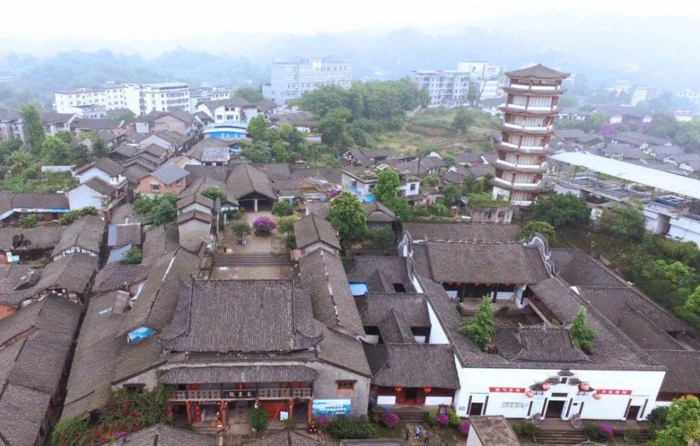 逃离空旷大街
